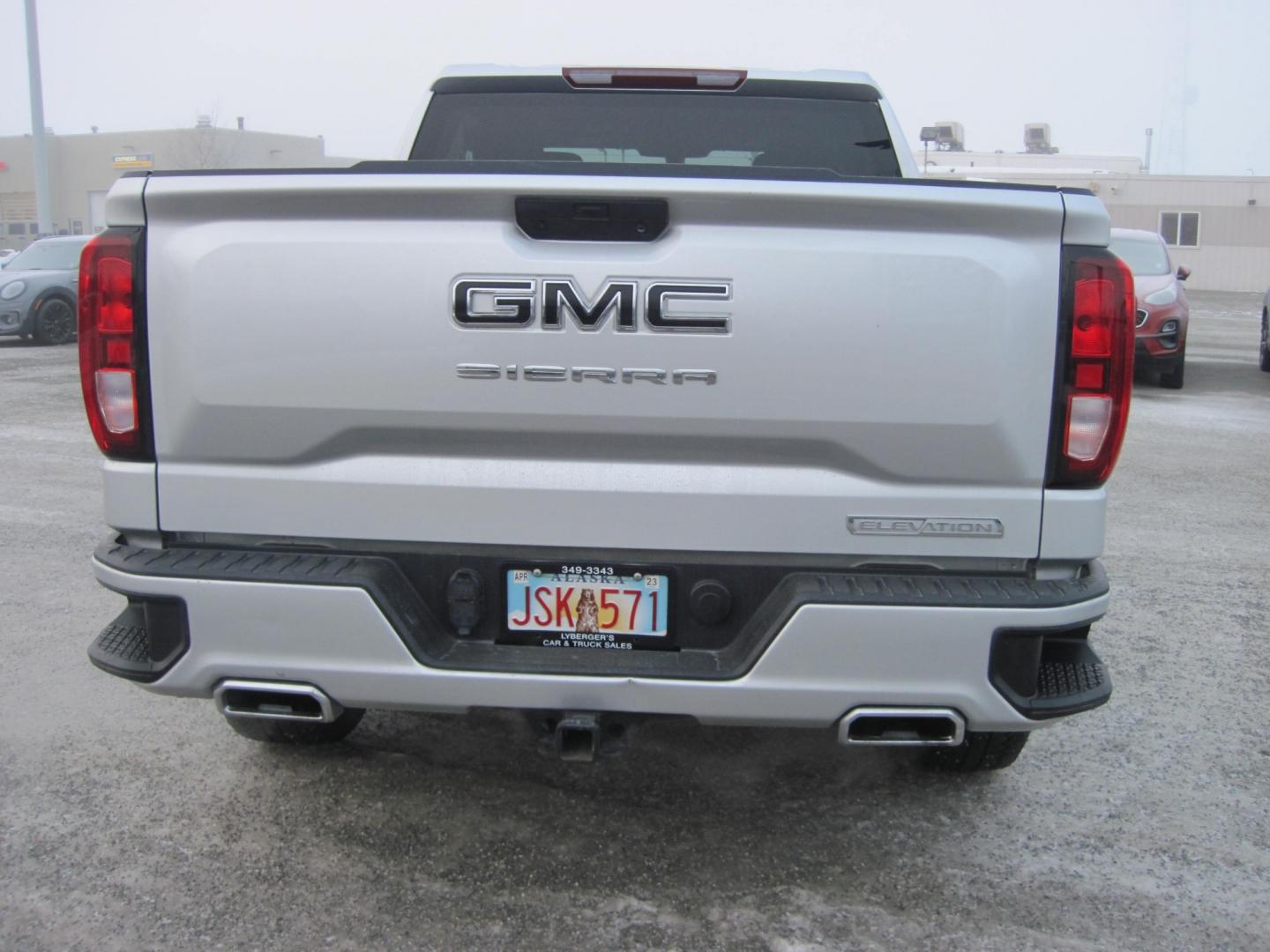 2021 silver /black GMC Sierra 1500 Elevation (3GTU9CED8MG) , located at 9530 Old Seward Highway, Anchorage, AK, 99515, (907) 349-3343, 61.134140, -149.865570 - Photo#3